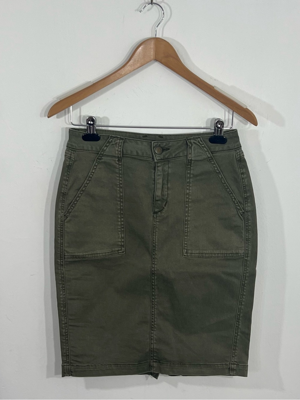 Level 99 Olive Green Jean Skirt Nice Pockets Size 27 Casual Streetwear Stretchy